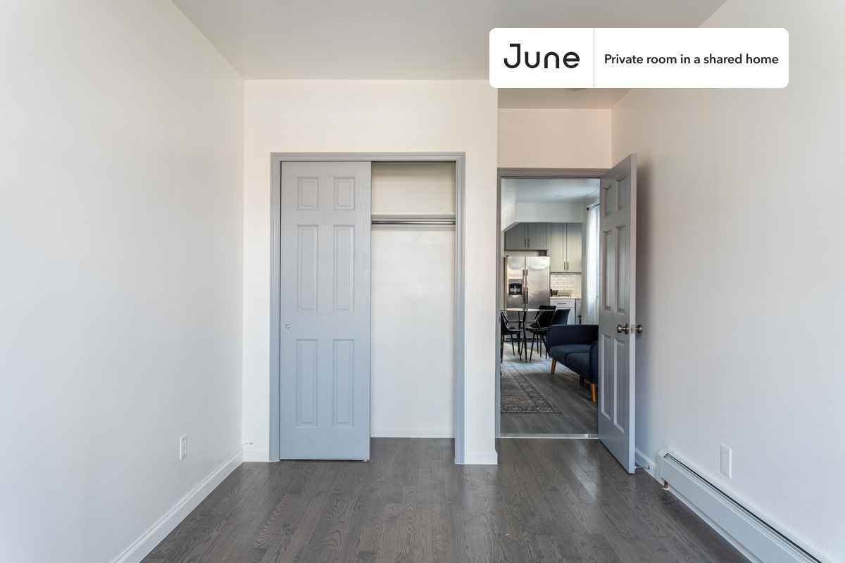 2572 Steinway St #A - Photo 5 of 19