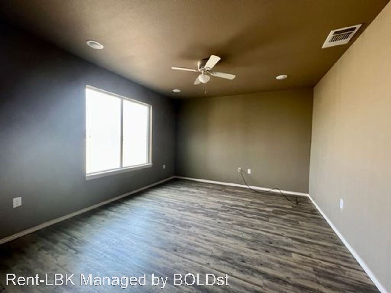 2215 E Main St - Photo 2 of 8