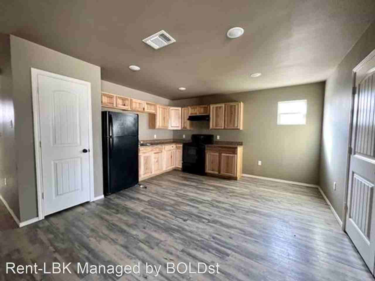 2215 E Main St - Photo 3 of 8