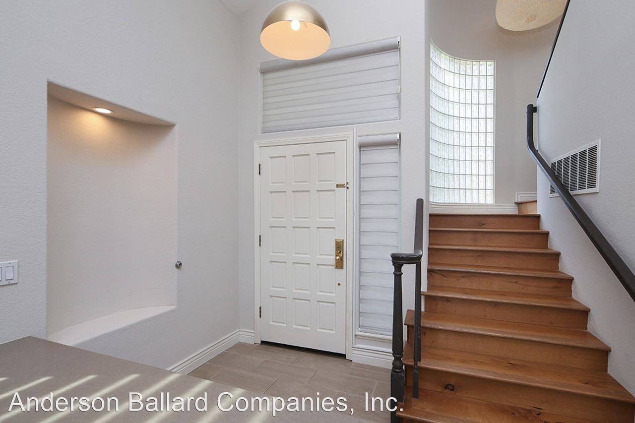 925 Calle Del Pacifico - Photo 3 of 38