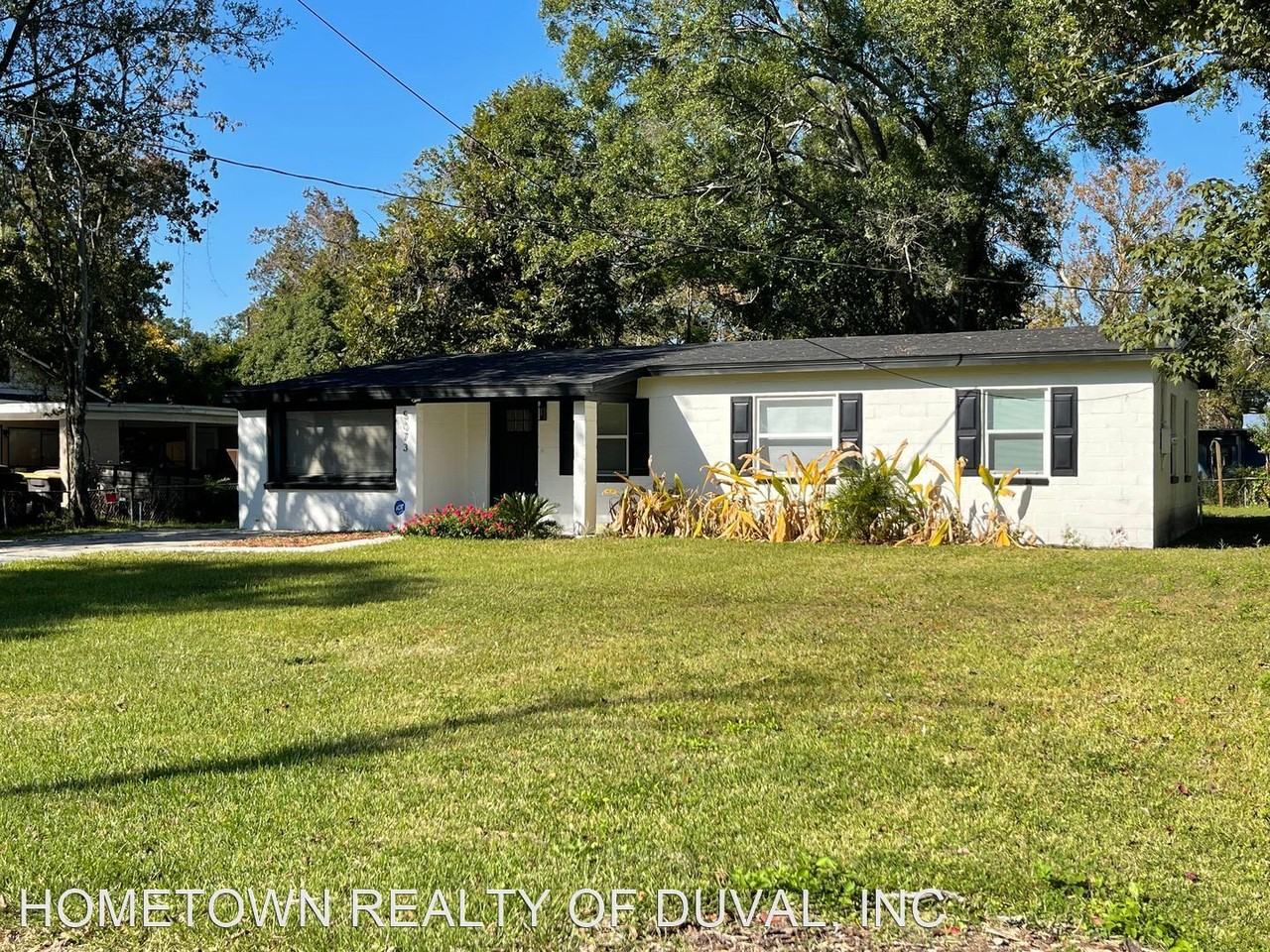 5073 Columbus Ave - Photo 2 of 50