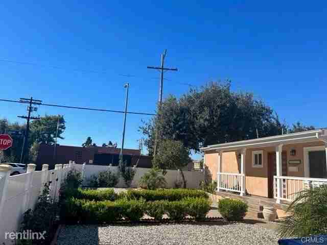 17257 Welby Way - Photo 2 of 11