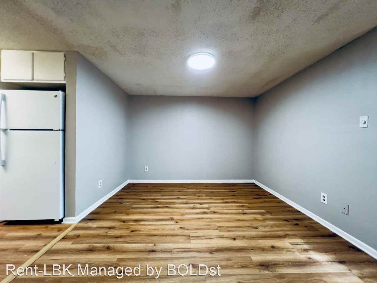 2601 25th Street - Photo 2 of 9