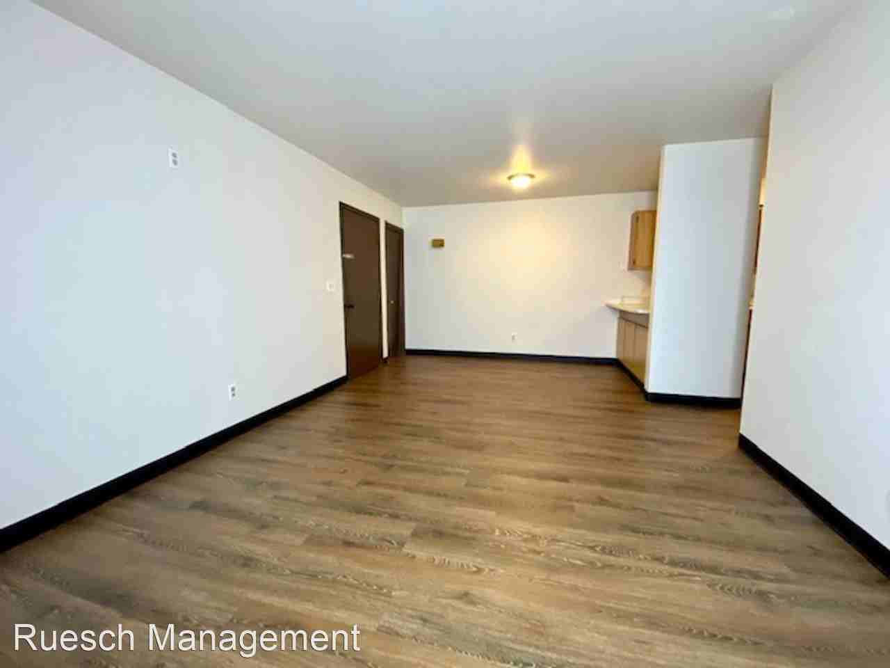 101 Riverview Dr - Photo 2 of 13