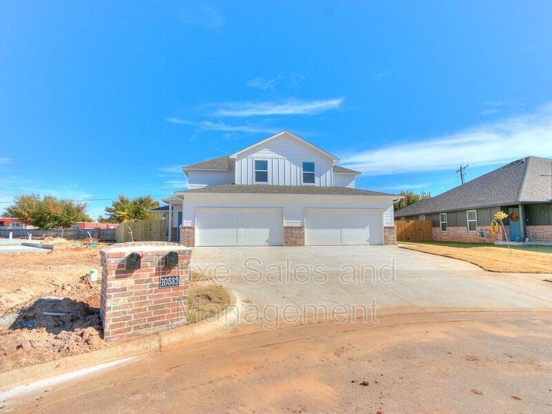 10530 Utica Dr - Photo 5 of 39