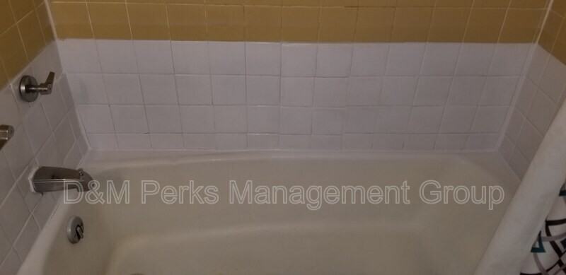 764 81st St S #B - Photo 3 of 17