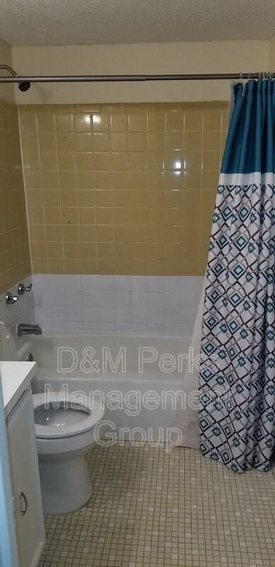 764 81st St S #B - Photo 5 of 17