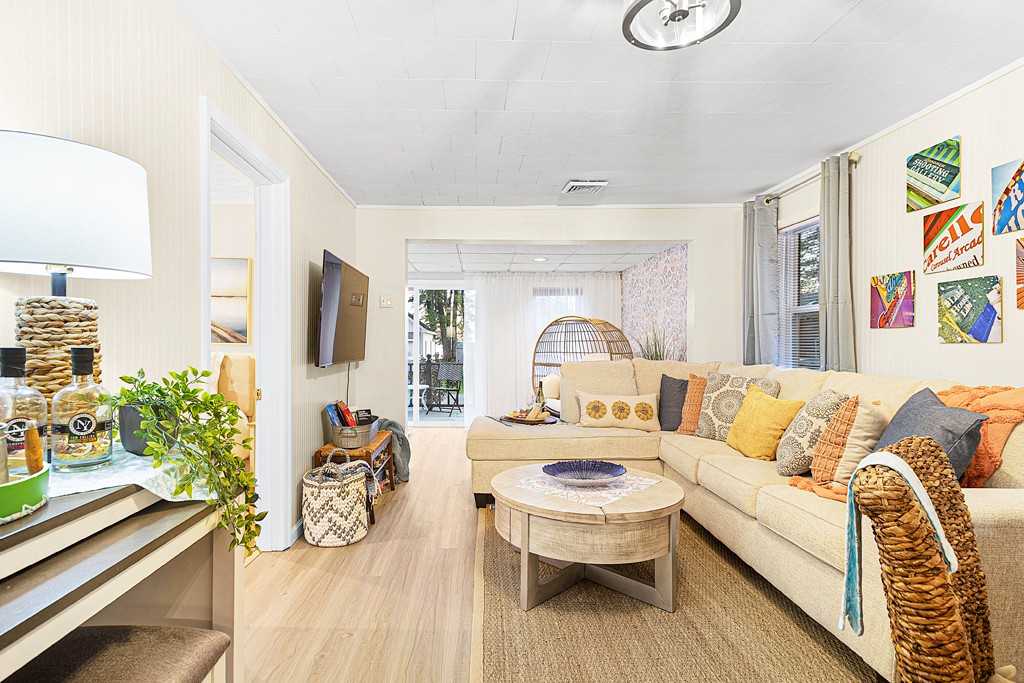 2333 Lake Shore Dr #1 - Photo 2 of 6