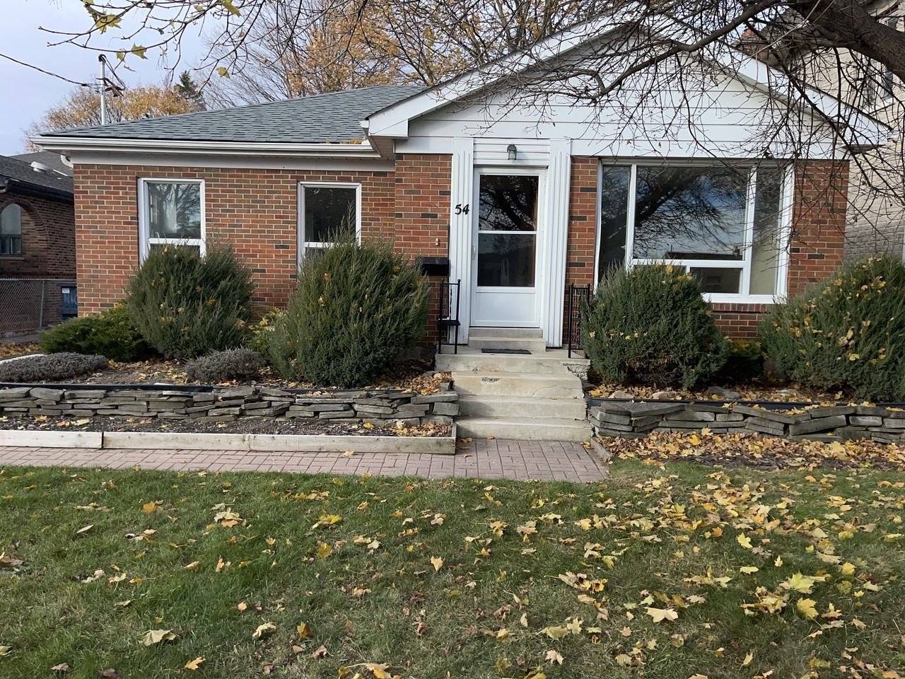 54 Hawman Avenue - Photo 3 of 22