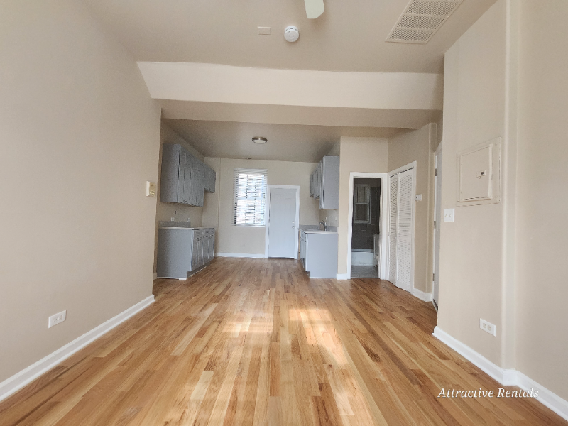 1022 W 64th St #1E - Photo 2 of 9