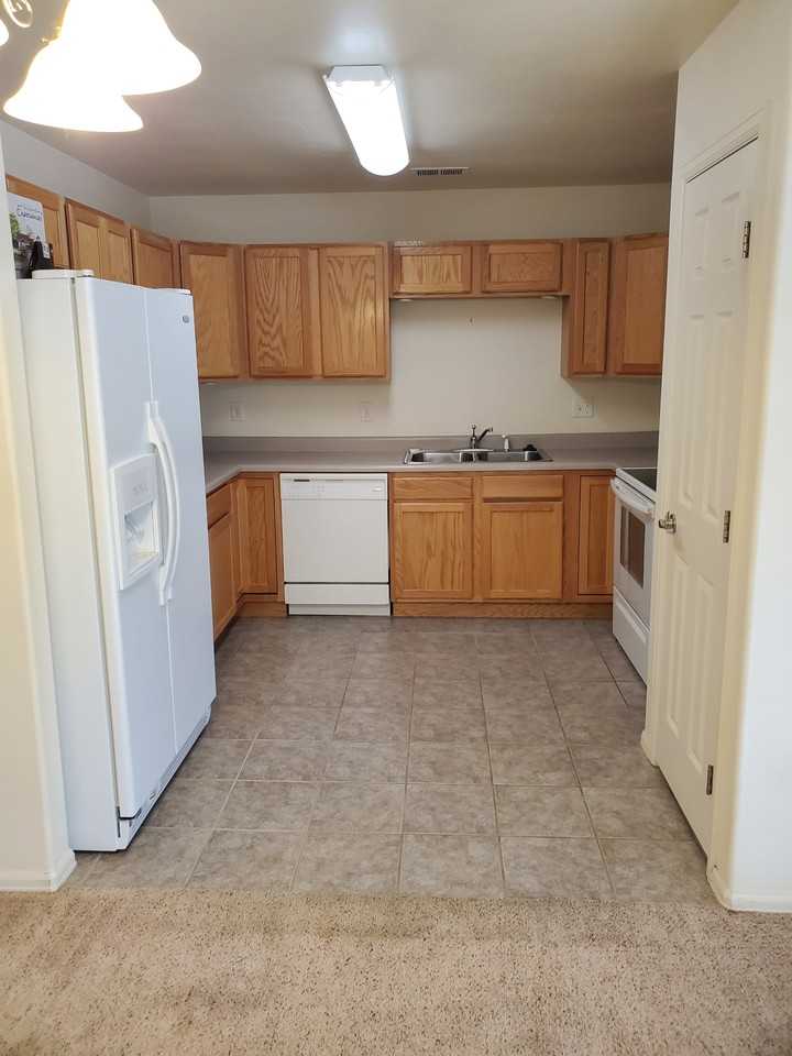 427 Indiangrass Loop - Photo 2 of 12