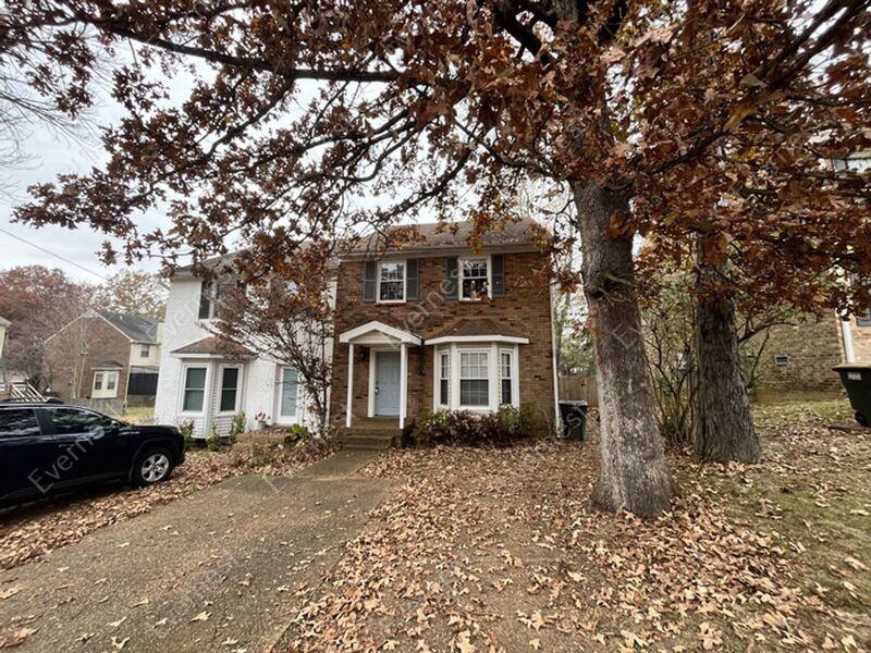 1011 Pleasant View Dr - Photo 2 of 40