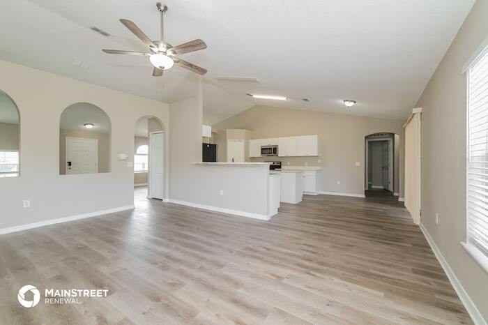 348 Columbo St - Photo 3 of 16