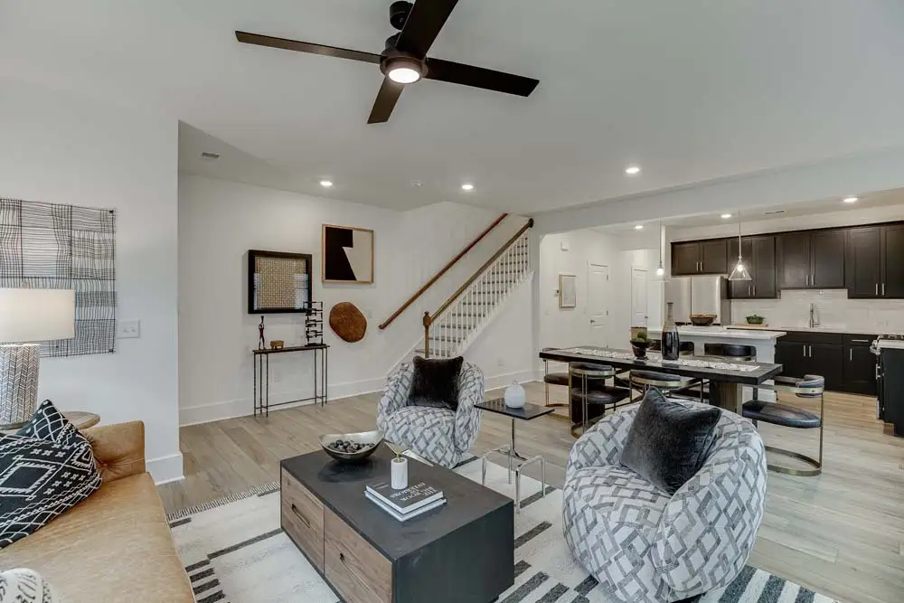 1645 Aeslin Dr Nw - Photo 3 of 14