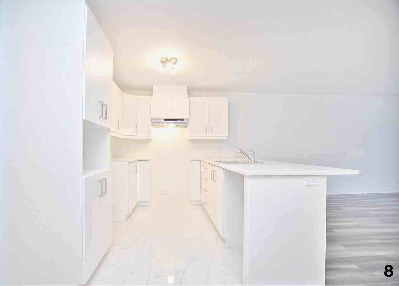 1591 Av De La Gare #1 - Photo 3 of 10