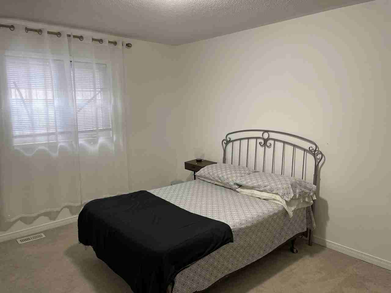 145 Kenneth Cole Dr - Photo 3 of 9