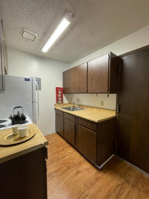 1315 D St - Photo 2 of 17