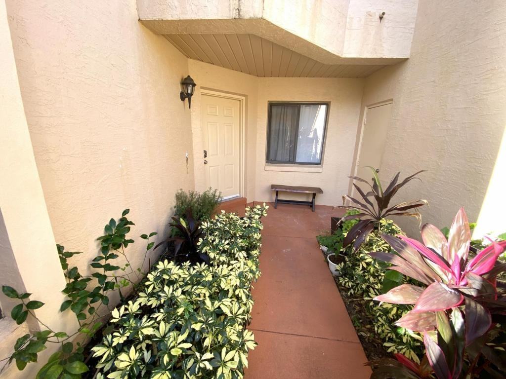 7603 Sugar Bend Dr - Photo 4 of 17