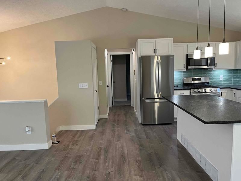 323 Lamoreaux Dr Nw - Photo 2 of 14