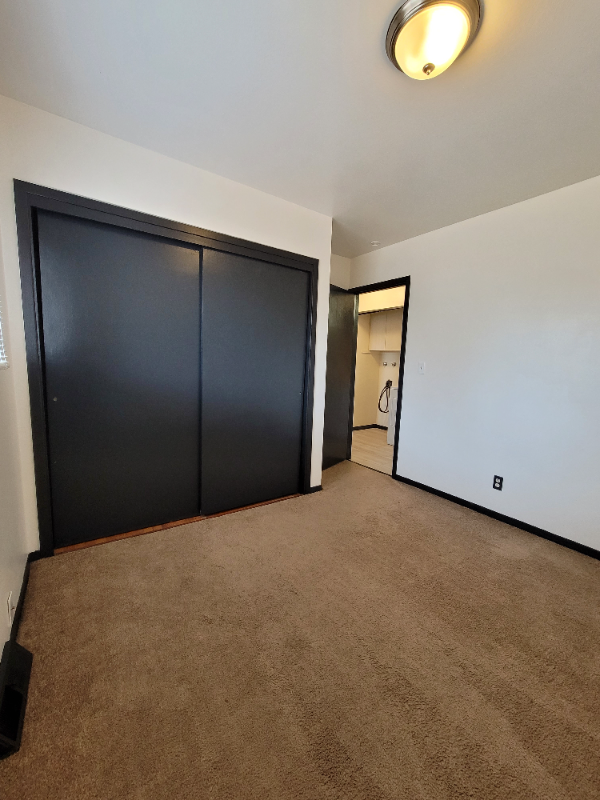 42nd Street Southwest #224 - Photo 7 of 19