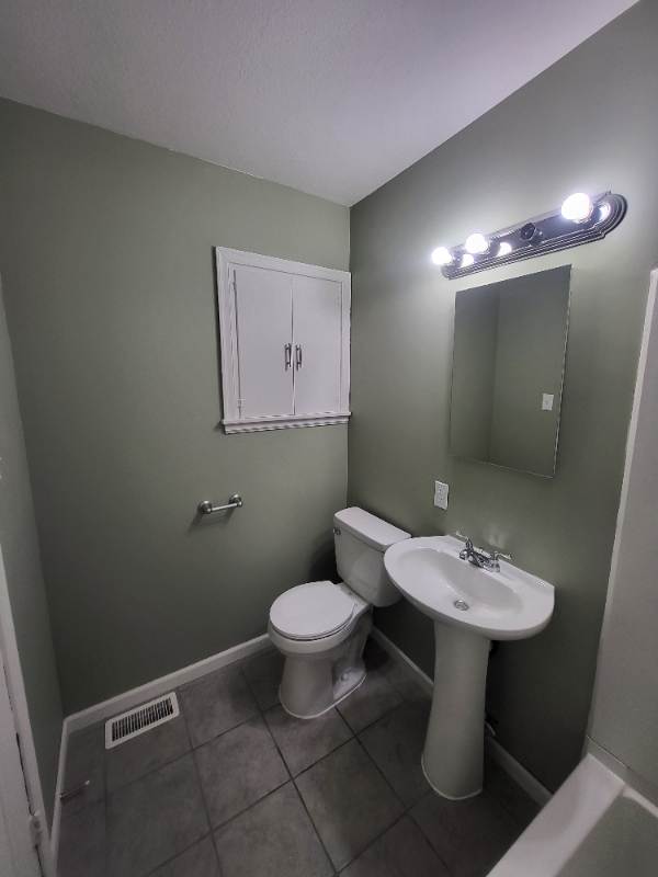 818 S Walnut St #2 - Photo 3 of 7