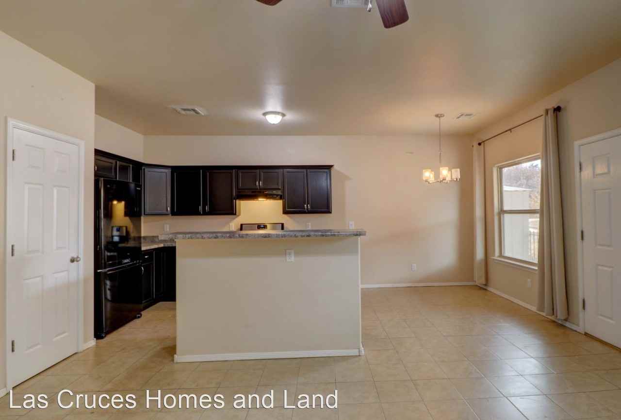 5516 Patagonia Dr - Photo 3 of 32