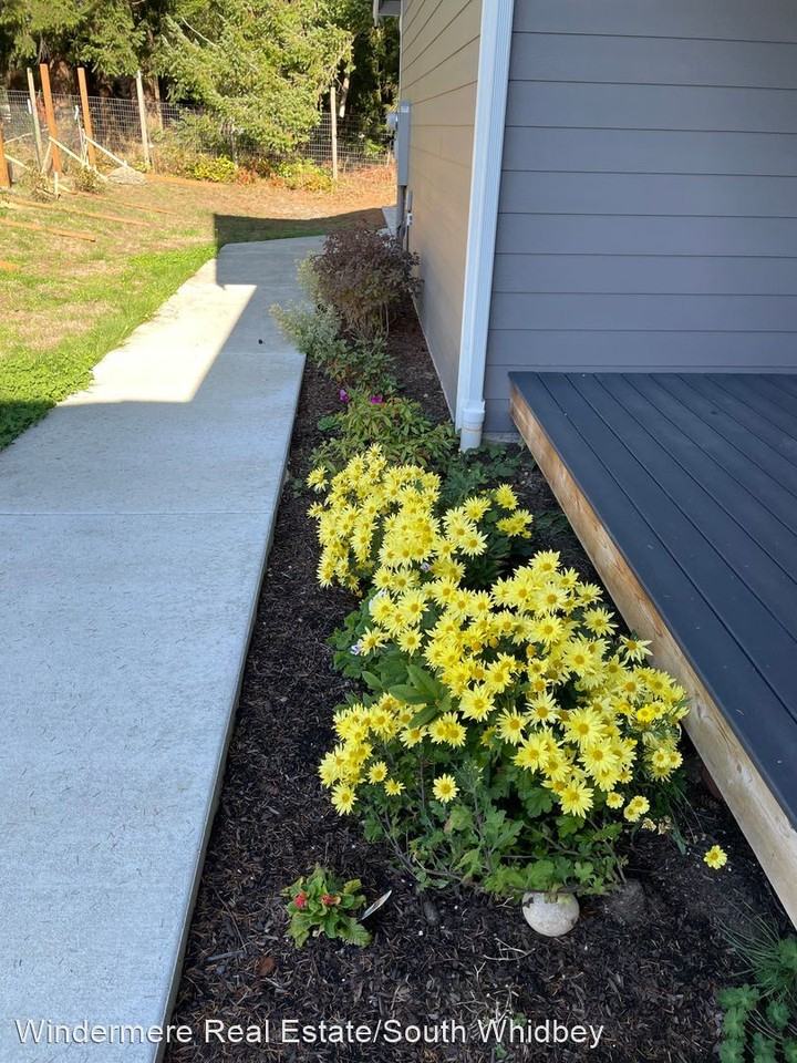 5610 Dawn Ter - Photo 3 of 25