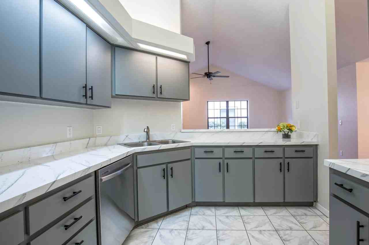 6534 Foxmoor Dr - Photo 2 of 50