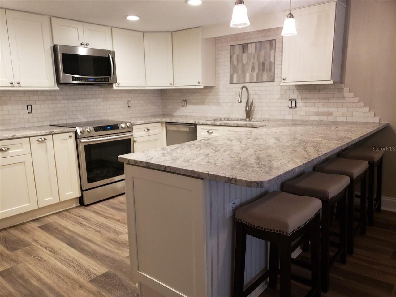 1460 Gulf Blvd #1102 - Photo 5 of 40