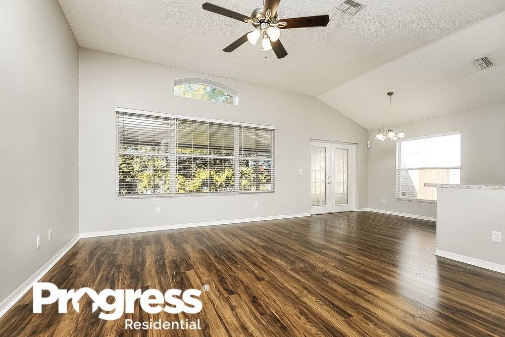 1441 Scotch Pine Dr - Photo 3 of 16