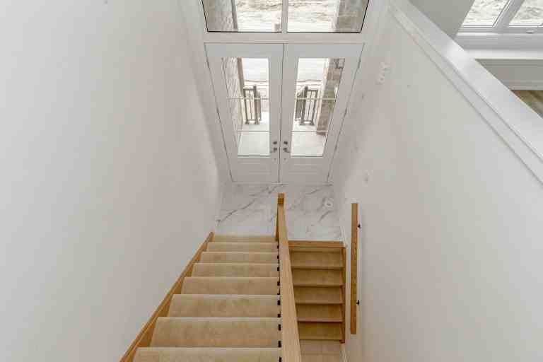 35 King Street - Photo 3 of 15