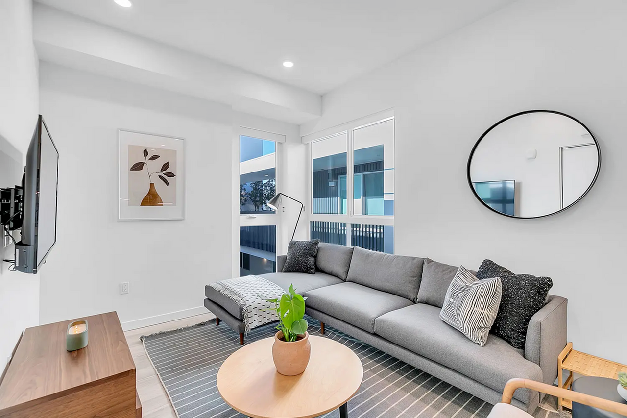 Common Oxford - Photo 2 of 24