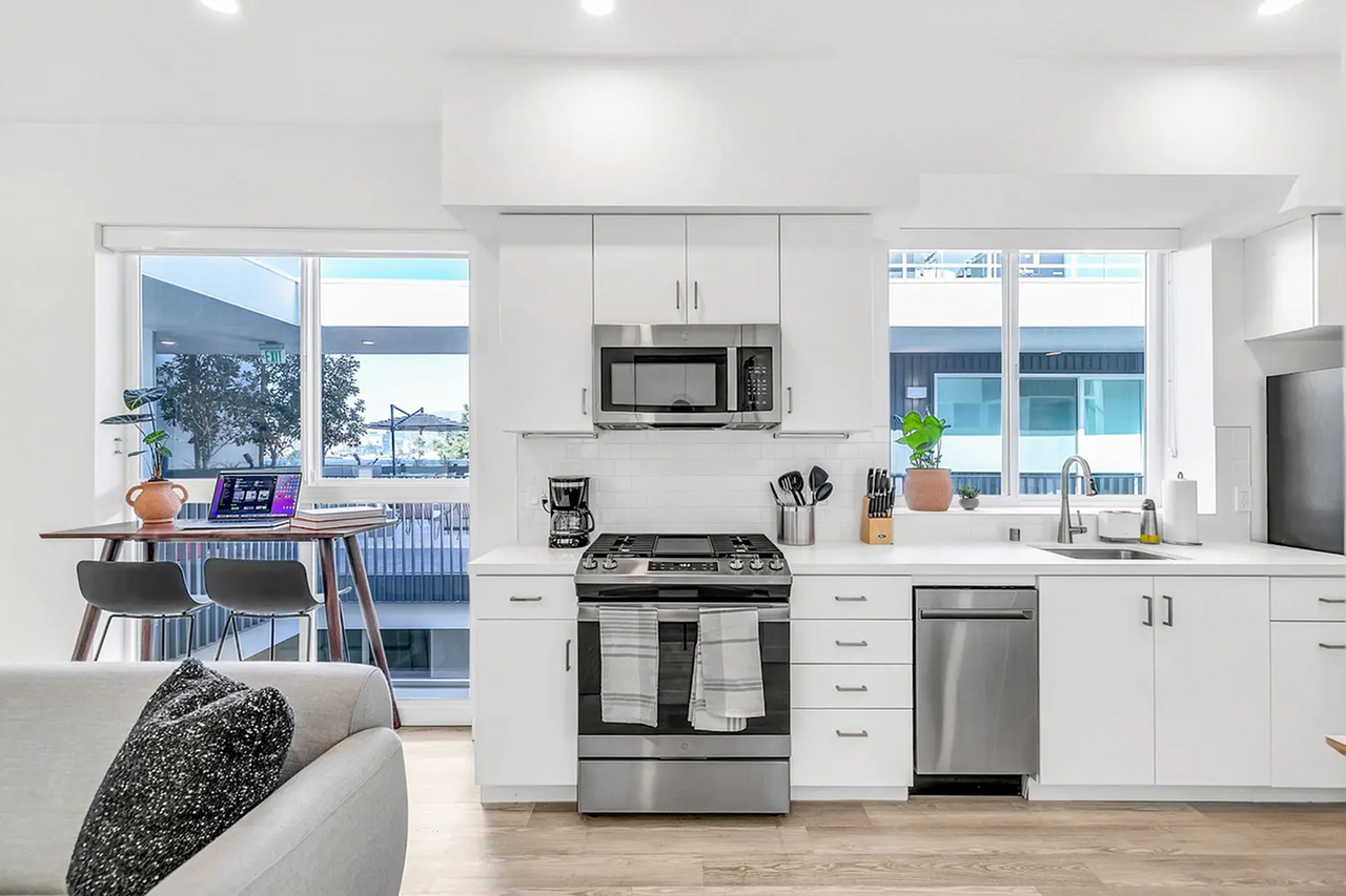 Common Oxford - Photo 3 of 24