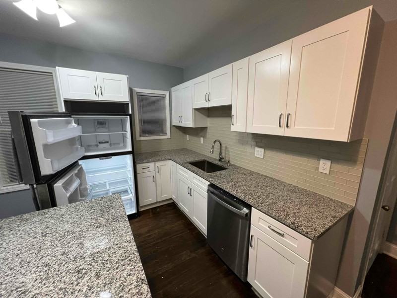 267 Sargeant St - Photo 2 of 14