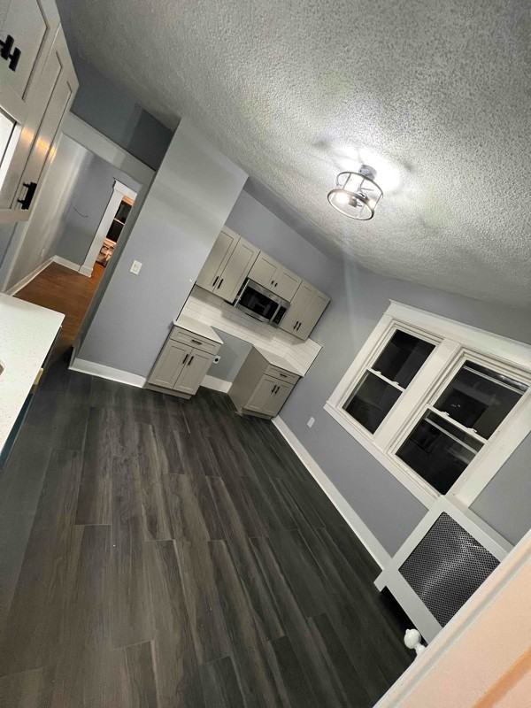 180 Oak Grove Ave - Photo 3 of 16