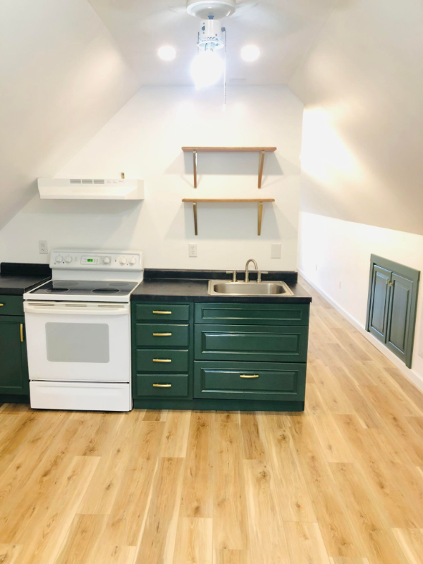 196 Spruce St - Photo 3 of 7