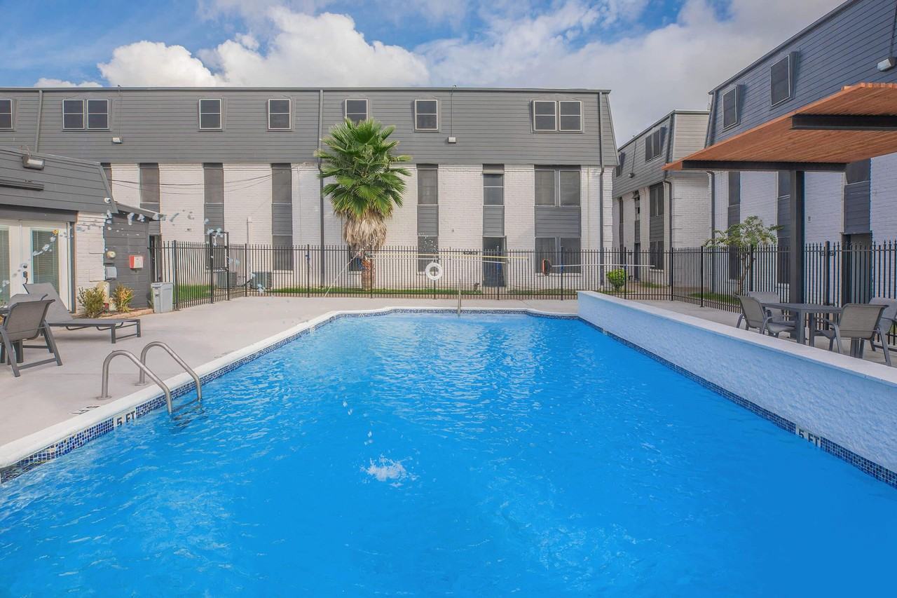 The Addison - Photo 4 of 32