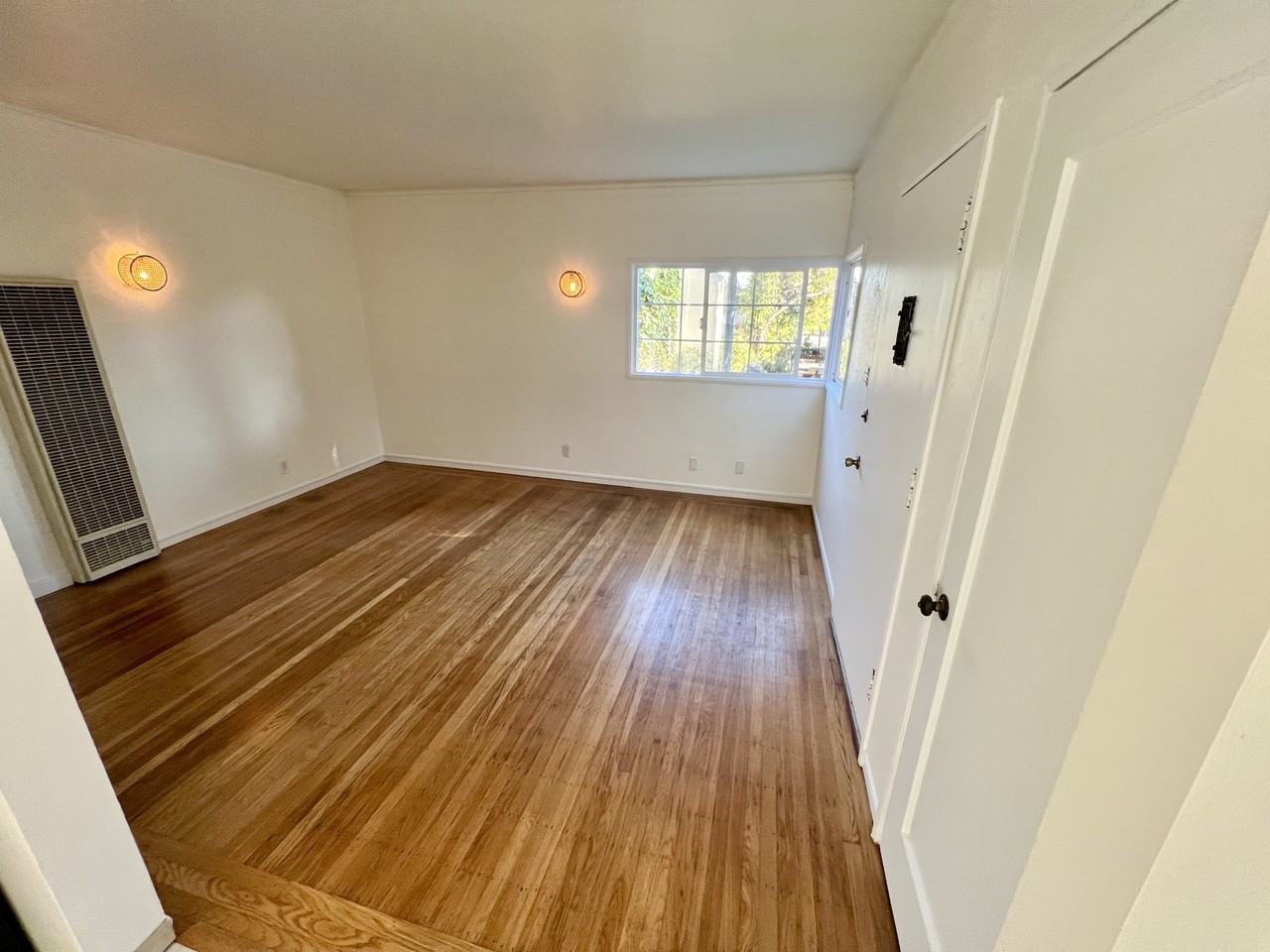 2817 Humboldt Ave #NA - Photo 2 of 8