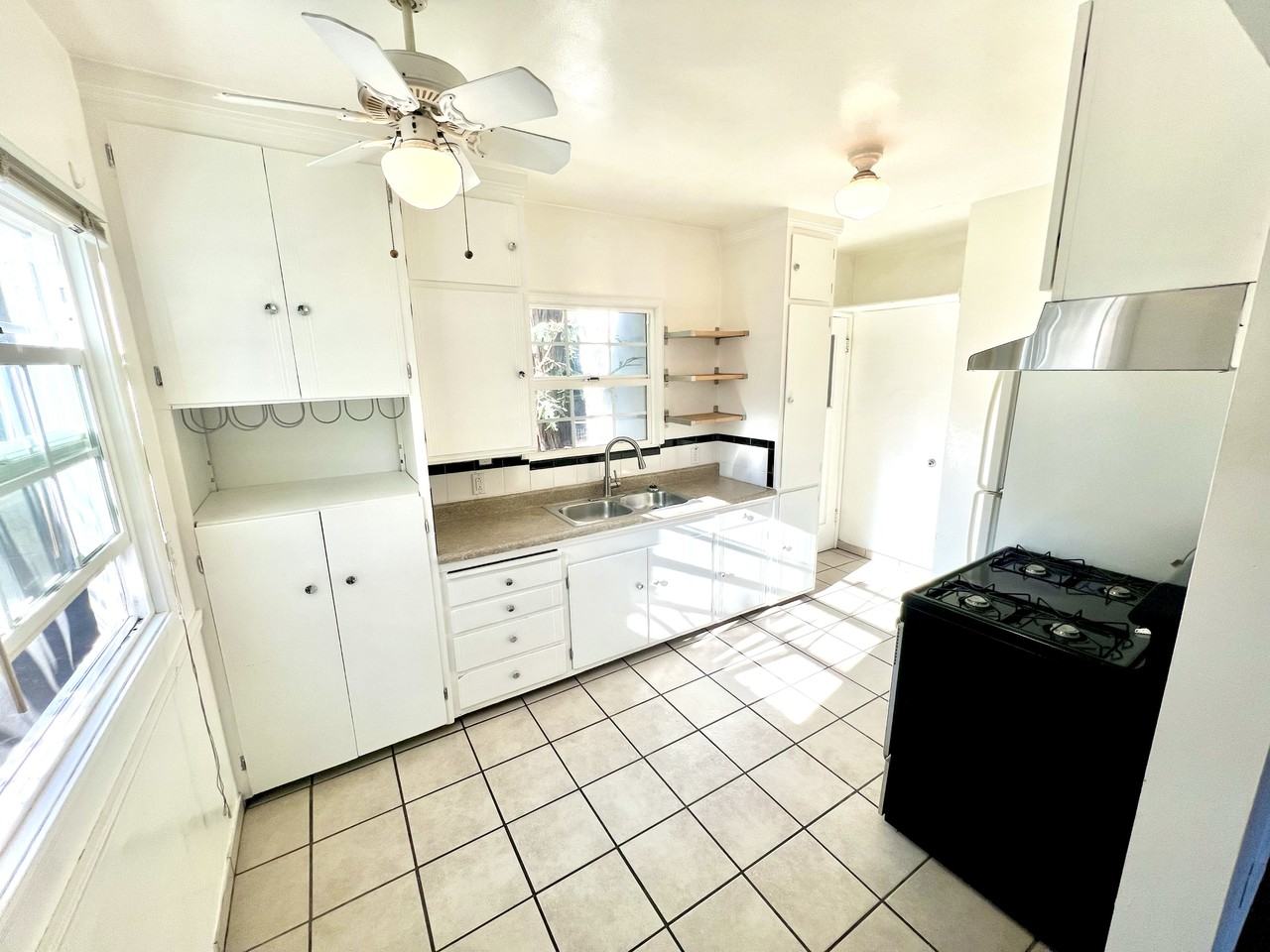 2817 Humboldt Ave #NA - Photo 3 of 8