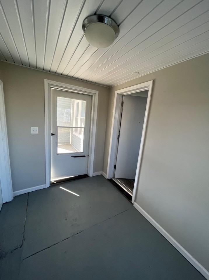 72 E York St #NA - Photo 2 of 20