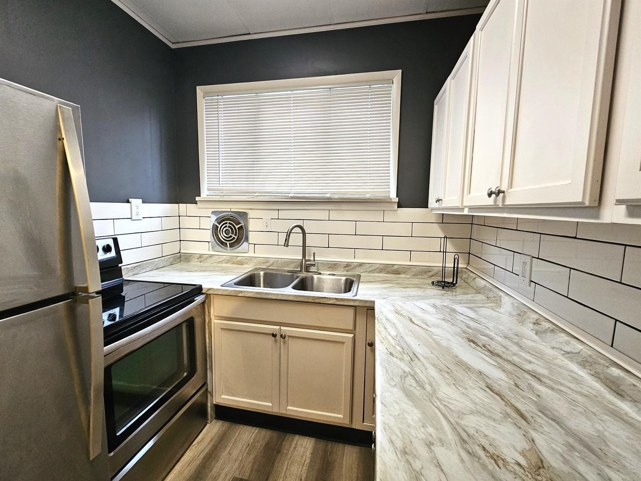 828 Cedar Avenue - 1 st fl #1stFL - Photo 2 of 13