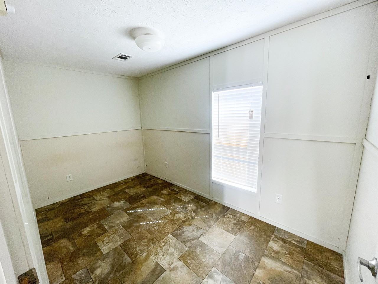 18234 Benton City RoadUnit 2 #2 - Photo 4 of 10