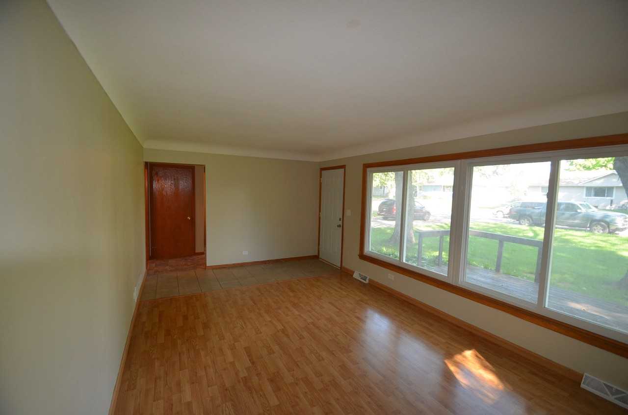 16710 Anna Trail SE - Photo 2 of 6