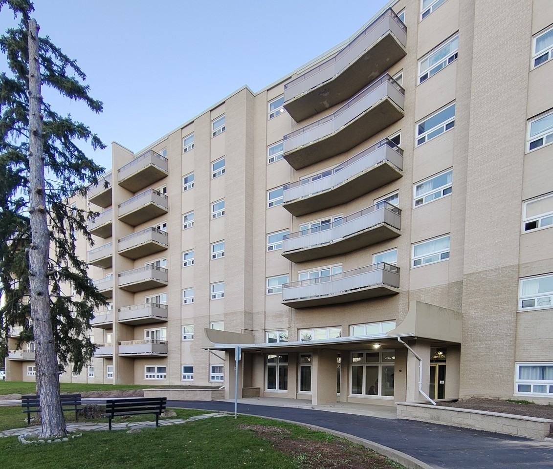 Squire Apartment Apartments 20 Tremont Drive, St. Catharines, ON L2T 3B1 Zumper