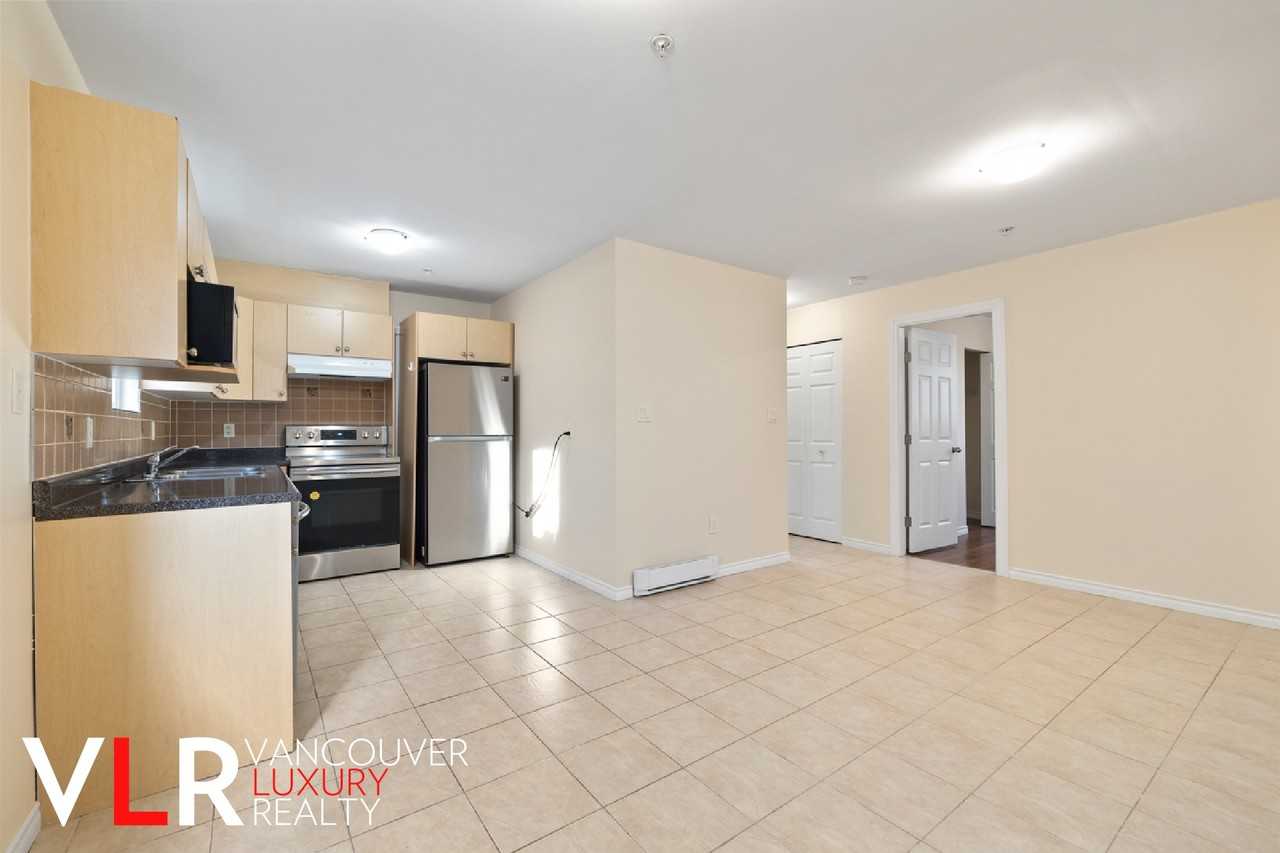 2608 Lincoln Avenue - Photo 3 of 20