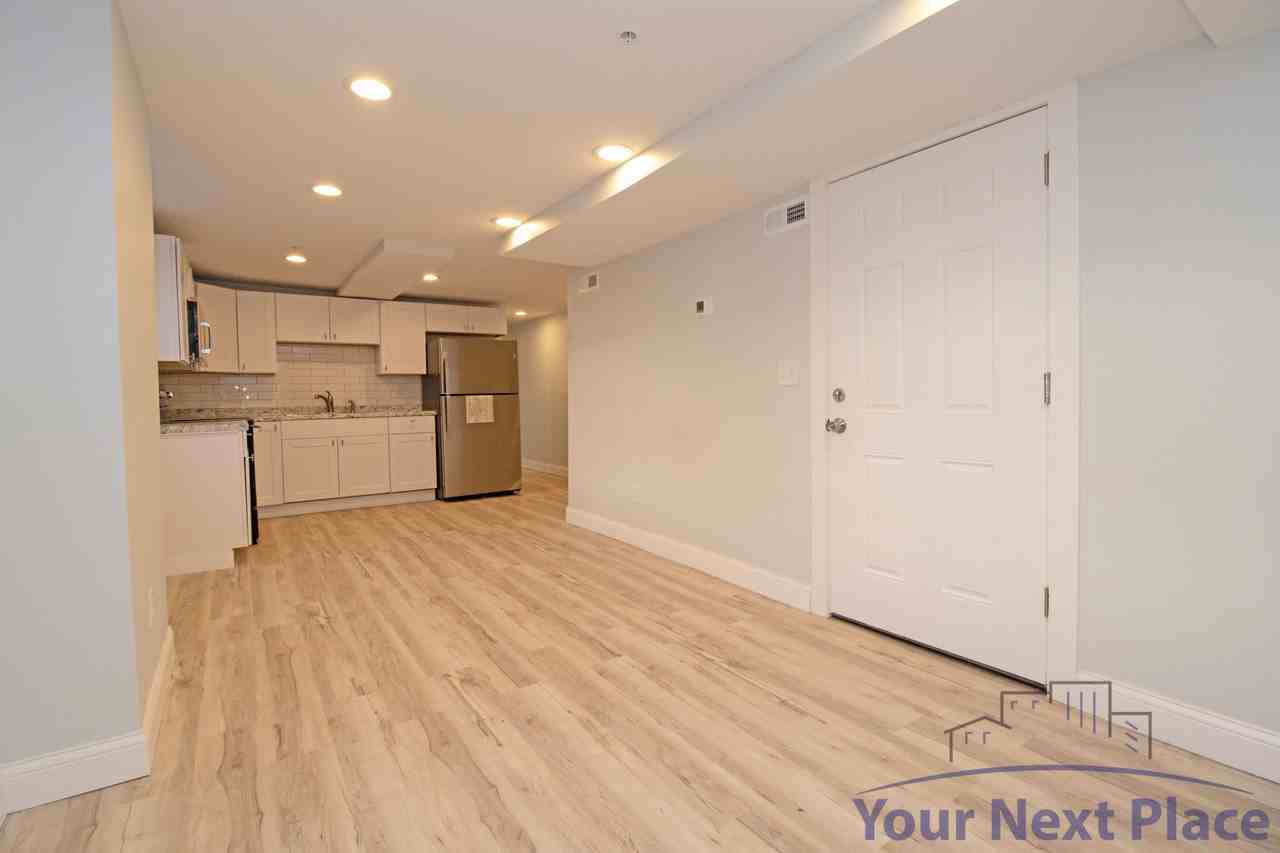 910 North Oliver Avenue #1 - Photo 3 of 12