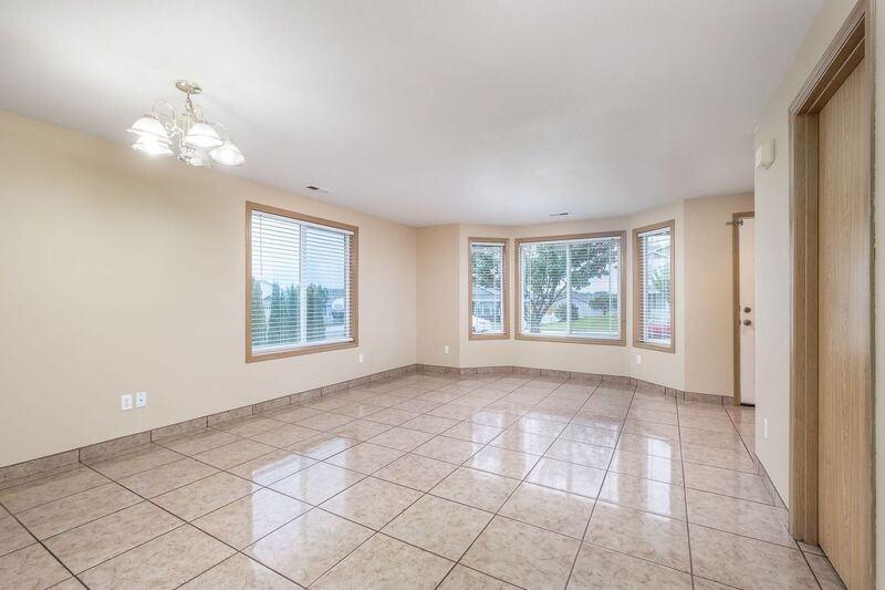 4119 Bond Ln - Photo 2 of 10