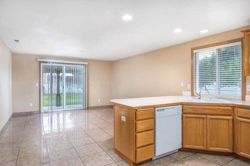 4119 Bond Ln - Photo 4 of 10