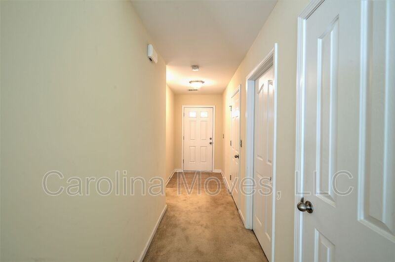 112 Stream Crossing Way - Photo 2 of 19