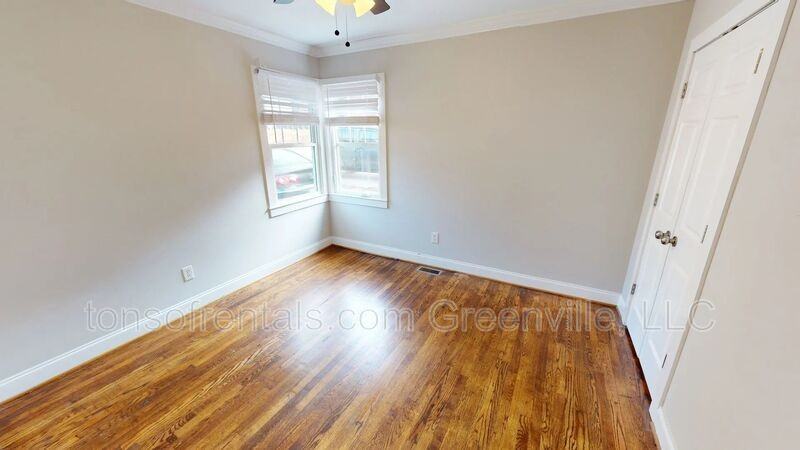 8 Traynham St #B - Photo 6 of 11